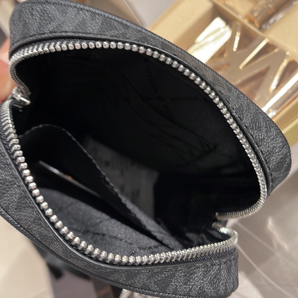 Michael Kors Women's Jet Set Travel Medium Logo Adult Crossbody Bag Black - Picture 7 of 16